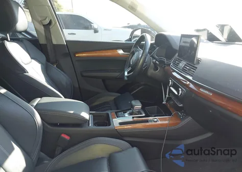 2021 Audi Q5 Premium Plus 55 Tfsi E Quattro S Tronic from USA, damaged, VIN WA1E2AFY3M2045103